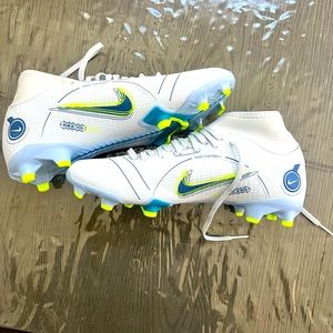 Nike cleats - Football